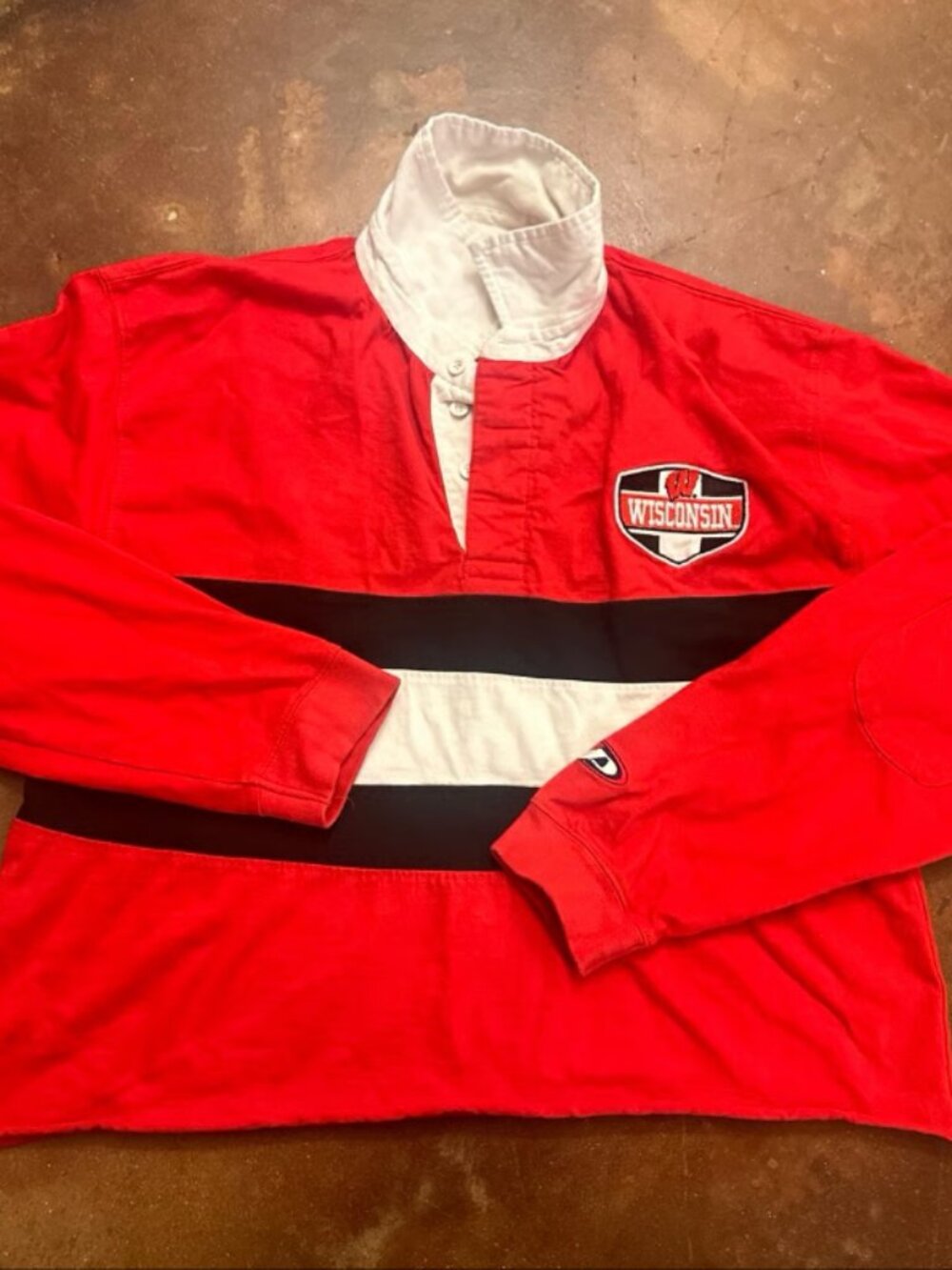 Pro Player Wisconsin Badgers Long Sleeve Rugby Shirt Men’s Medium